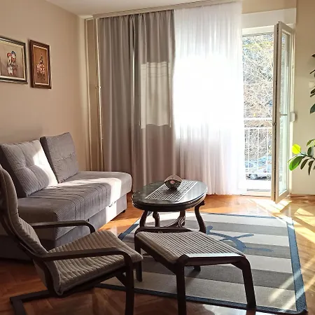 Apartment Community Park Nis